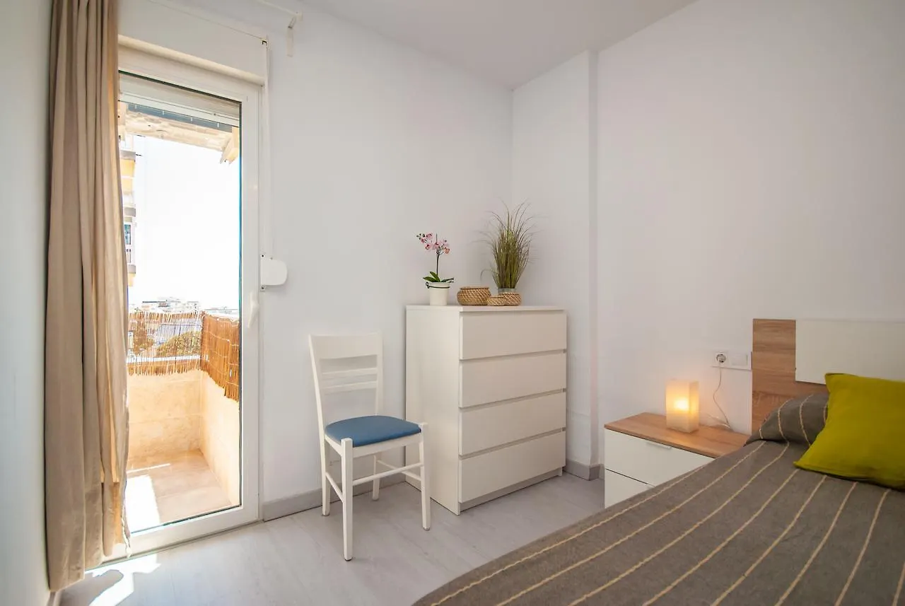 דירות בנאלמדנה Cubo'S Apartamento Iris 0*,