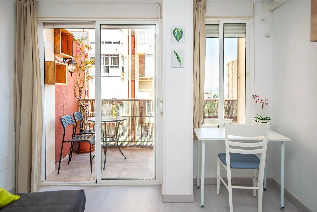 דירות בנאלמדנה Cubo'S Apartamento Iris