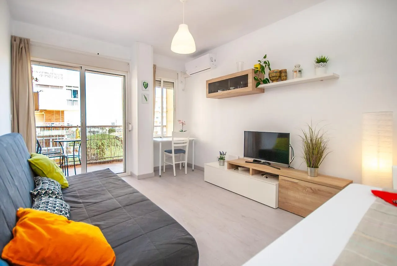 דירות בנאלמדנה Cubo'S Apartamento Iris 0*,  ספרד