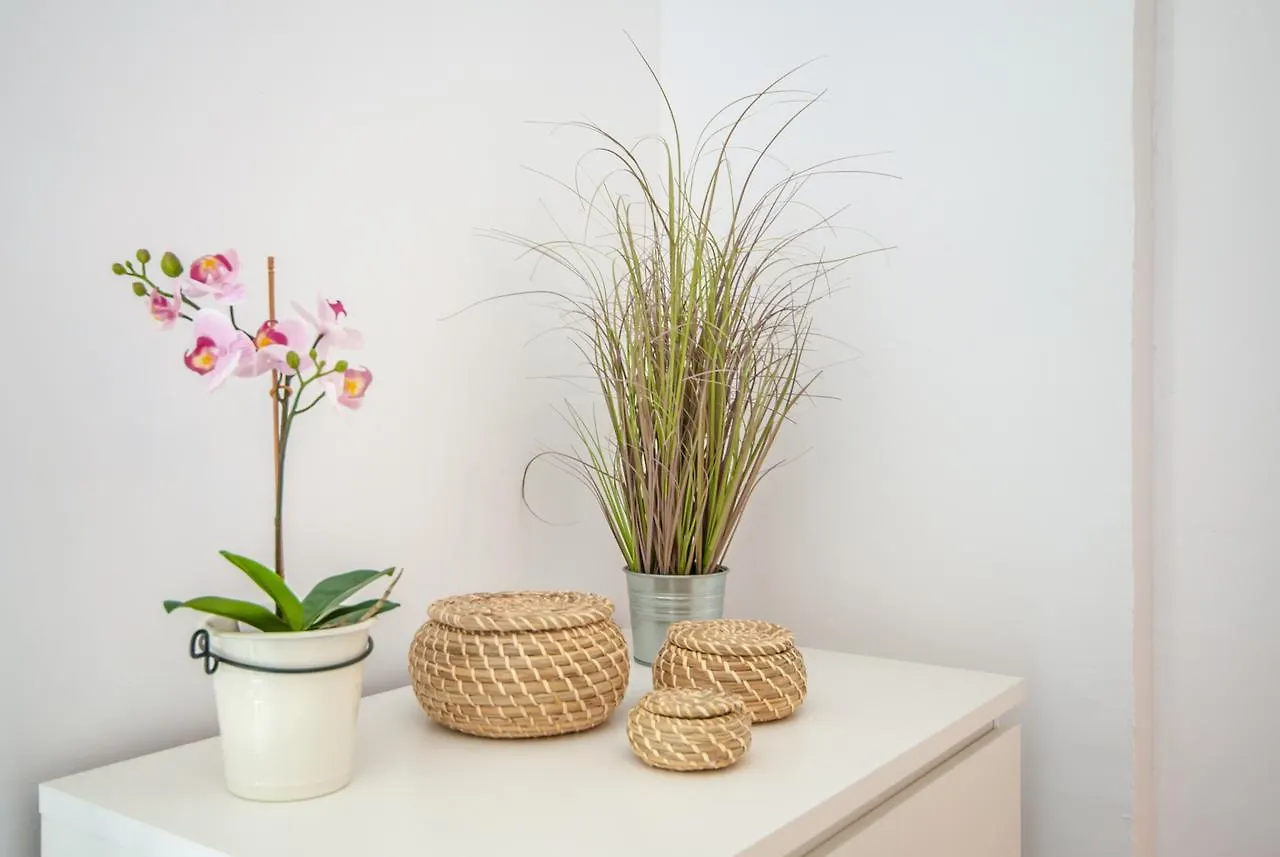דירות בנאלמדנה Cubo'S Apartamento Iris