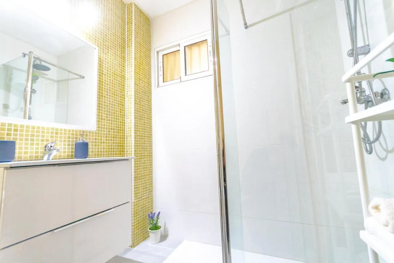 דירות בנאלמדנה Cubo'S Apartamento Iris